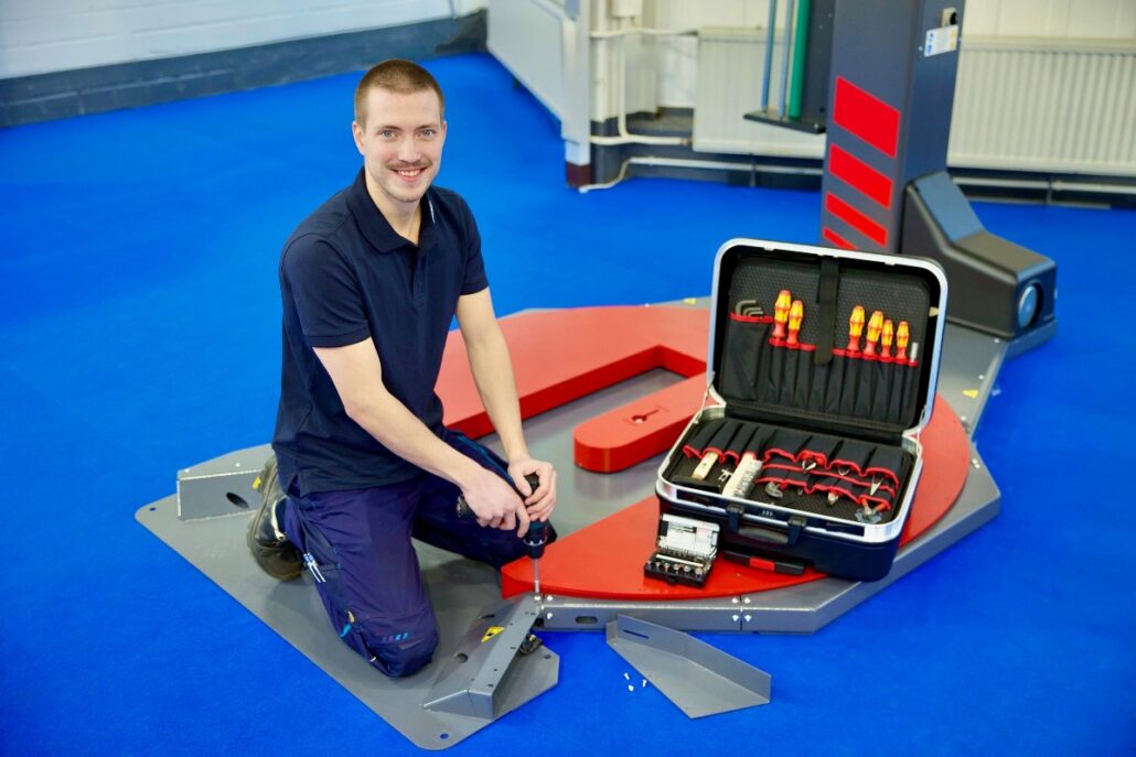 Gian-Marco Hertel Servicetechniker bei Technifol
